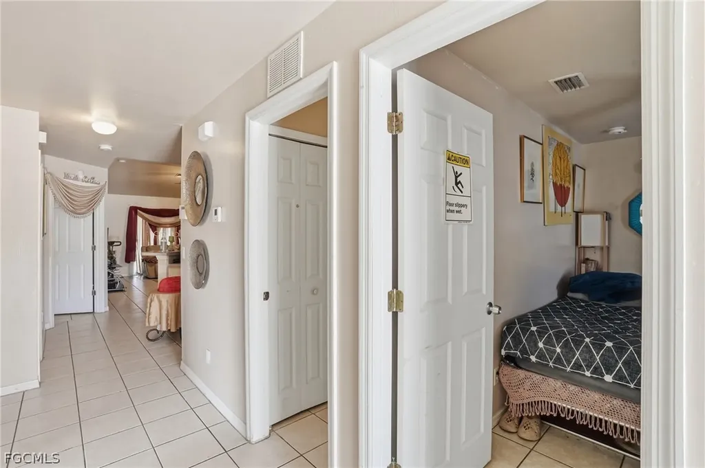 5234/5234 30th Street SW Lehigh Acres FL 33973