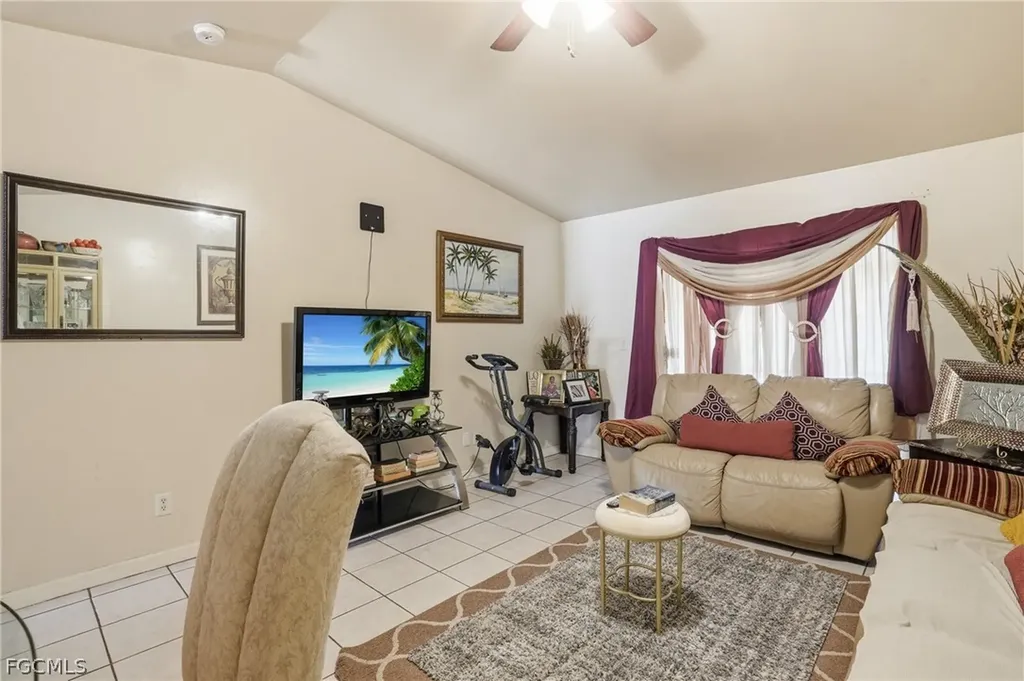 5234/5234 30th Street SW Lehigh Acres FL 33973