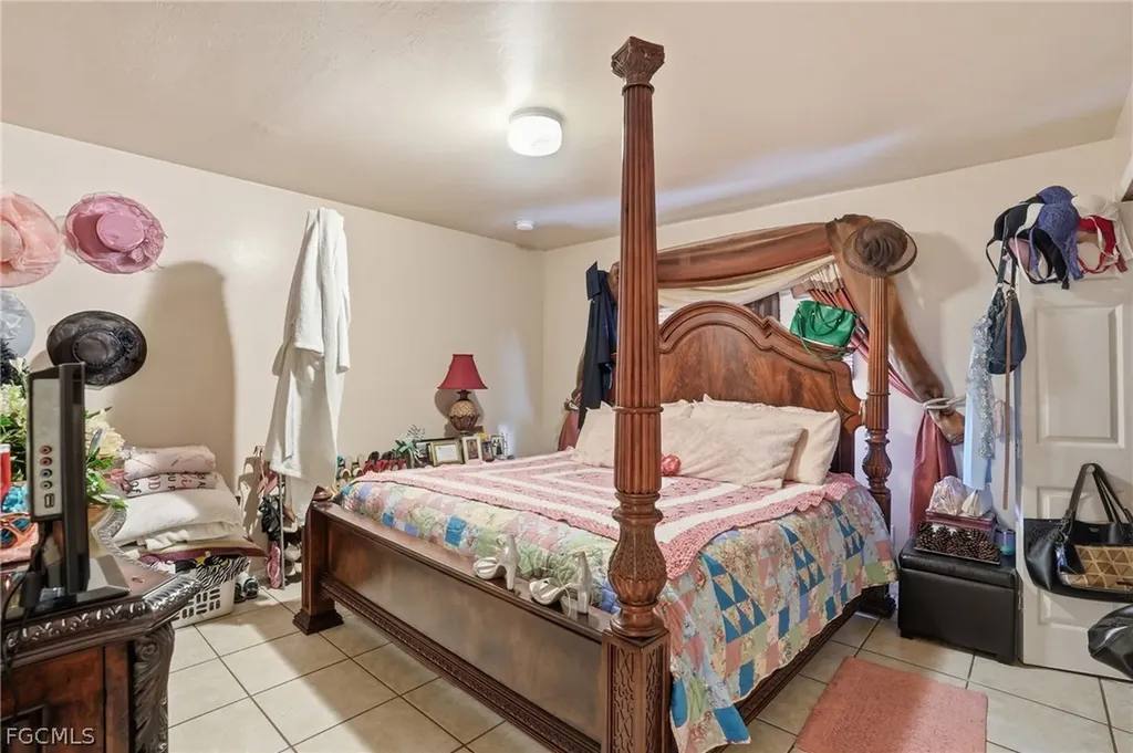 5234/5234 30th Street SW Lehigh Acres FL 33973