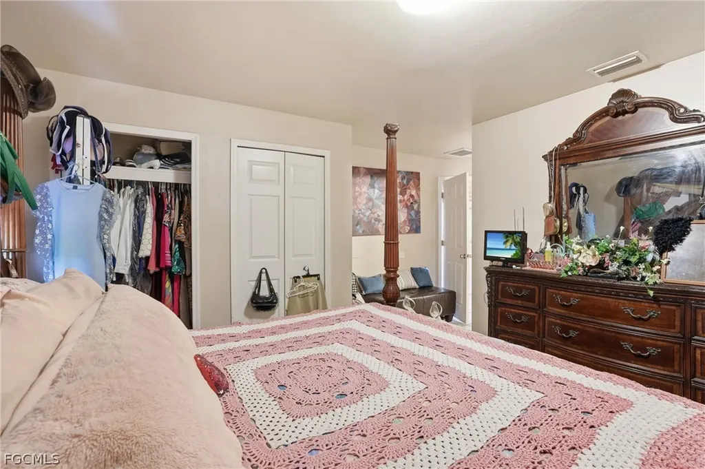 5234/5234 30th Street SW Lehigh Acres FL 33973