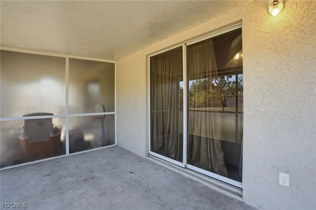 5234/5234 30th Street SW Lehigh Acres FL 33973