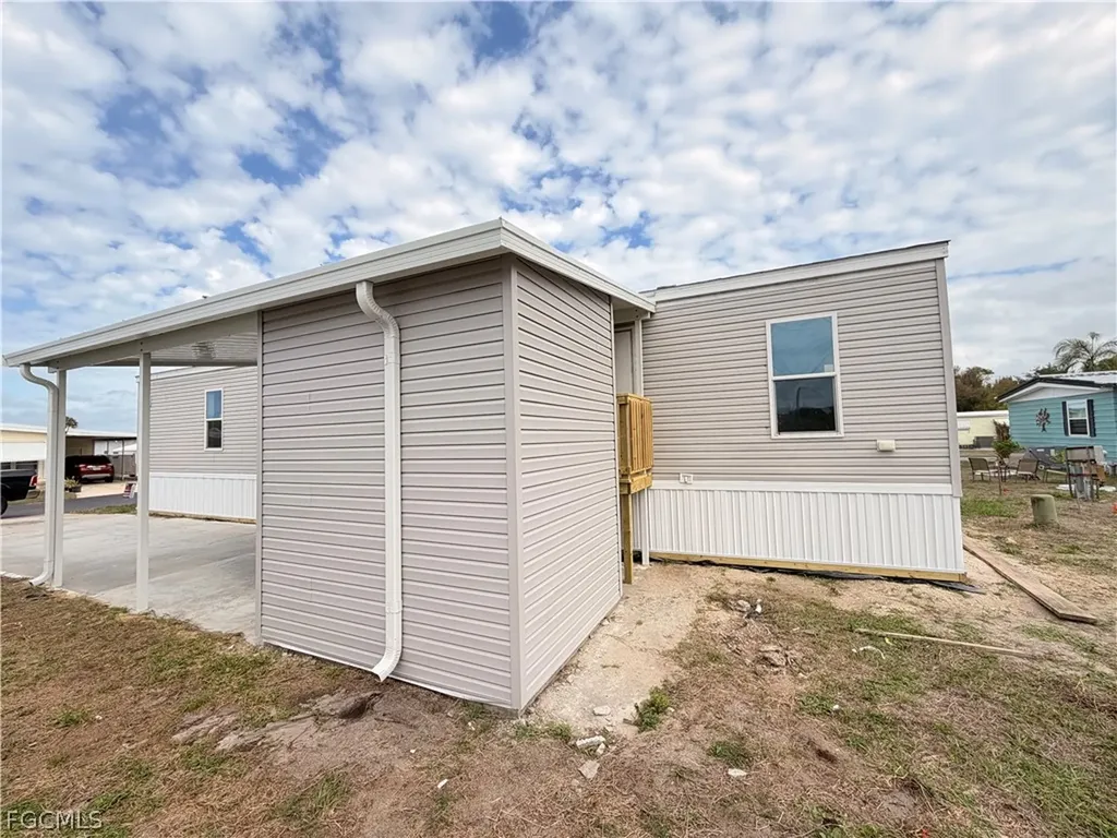 827 Peaceful Drive North Fort Myers FL 33917
