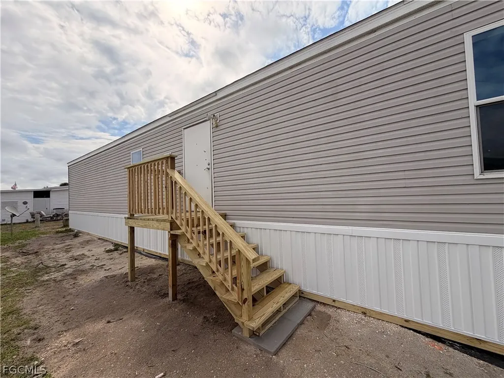827 Peaceful Drive North Fort Myers FL 33917