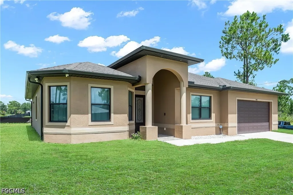 1105 James Avenue Lehigh Acres FL 33936