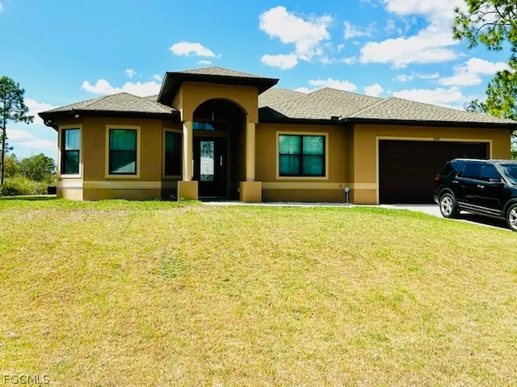 1105 James Avenue Lehigh Acres FL 33936