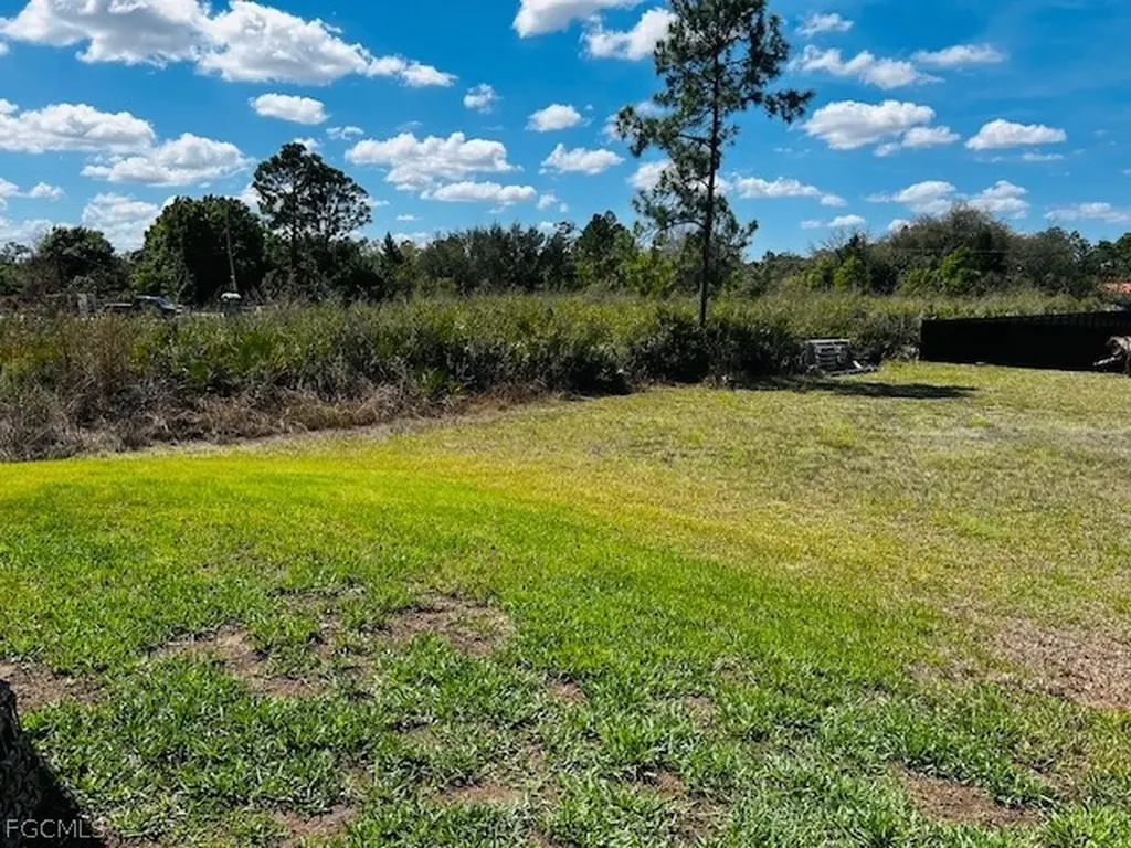 1105 James Avenue Lehigh Acres FL 33936