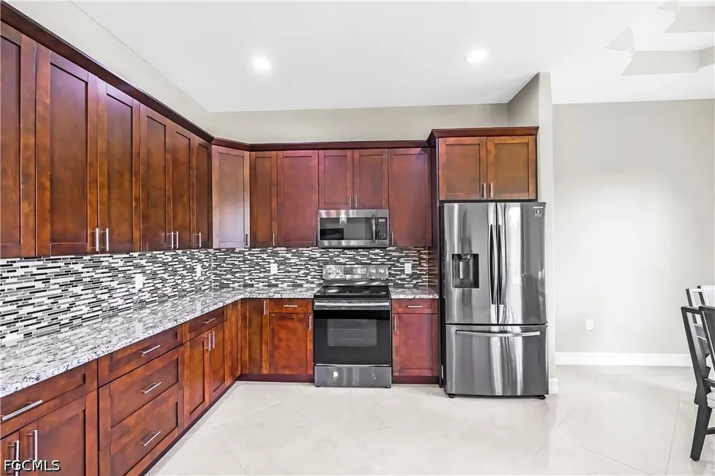 1105 James Avenue Lehigh Acres FL 33936