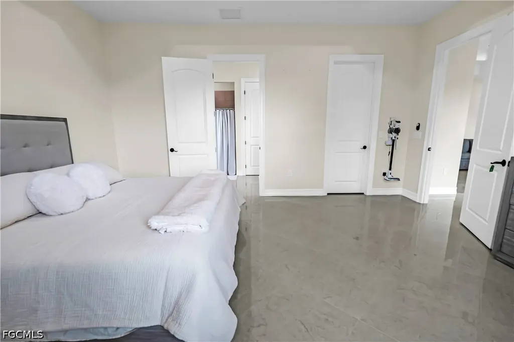 1105 James Avenue Lehigh Acres FL 33936