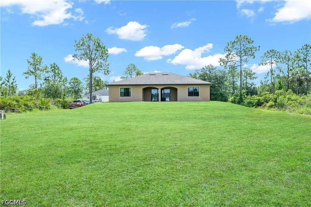 1105 James Avenue Lehigh Acres FL 33936