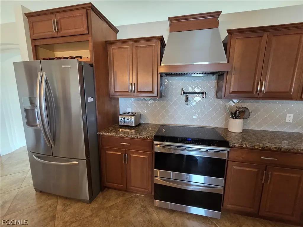 1050 NW 33rd Place Cape Coral FL 33993