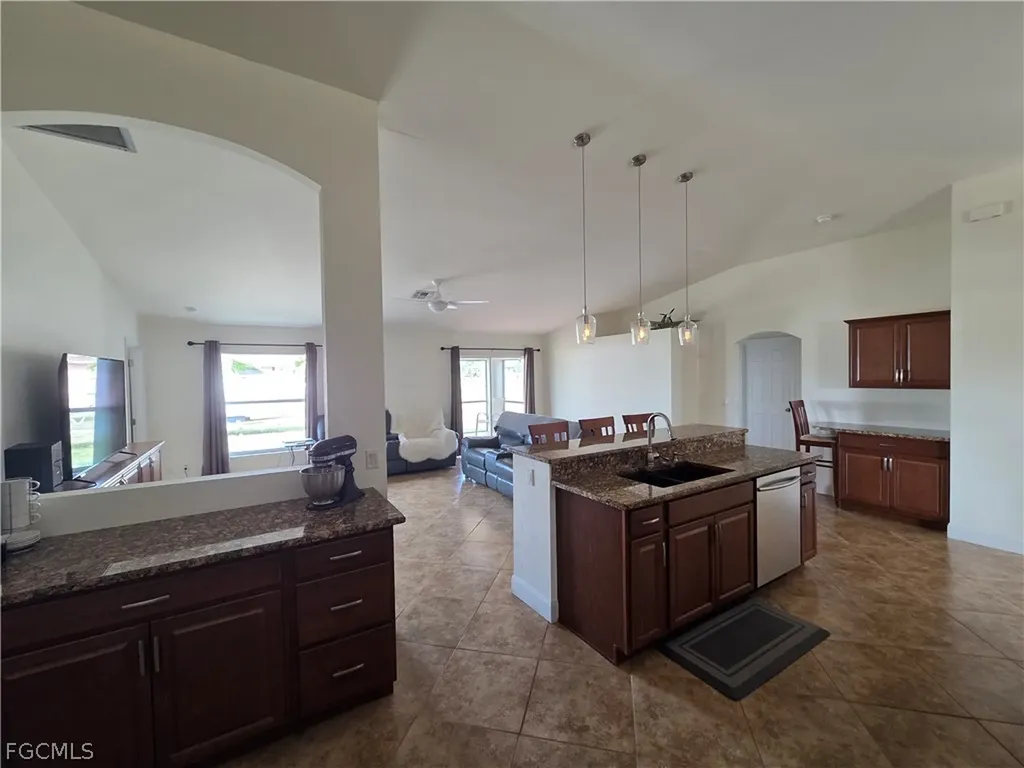1050 NW 33rd Place Cape Coral FL 33993