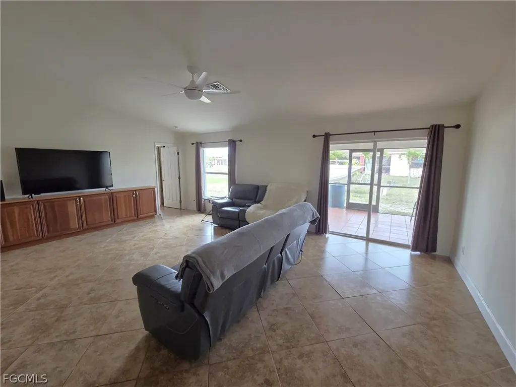 1050 NW 33rd Place Cape Coral FL 33993