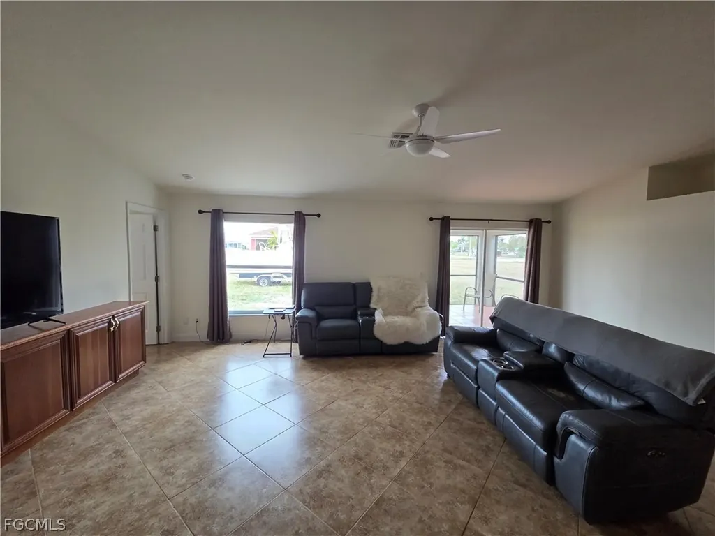 1050 NW 33rd Place Cape Coral FL 33993