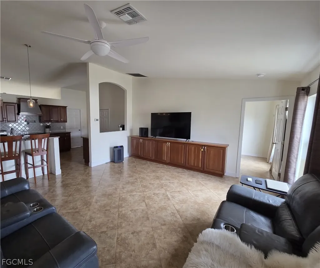 1050 NW 33rd Place Cape Coral FL 33993