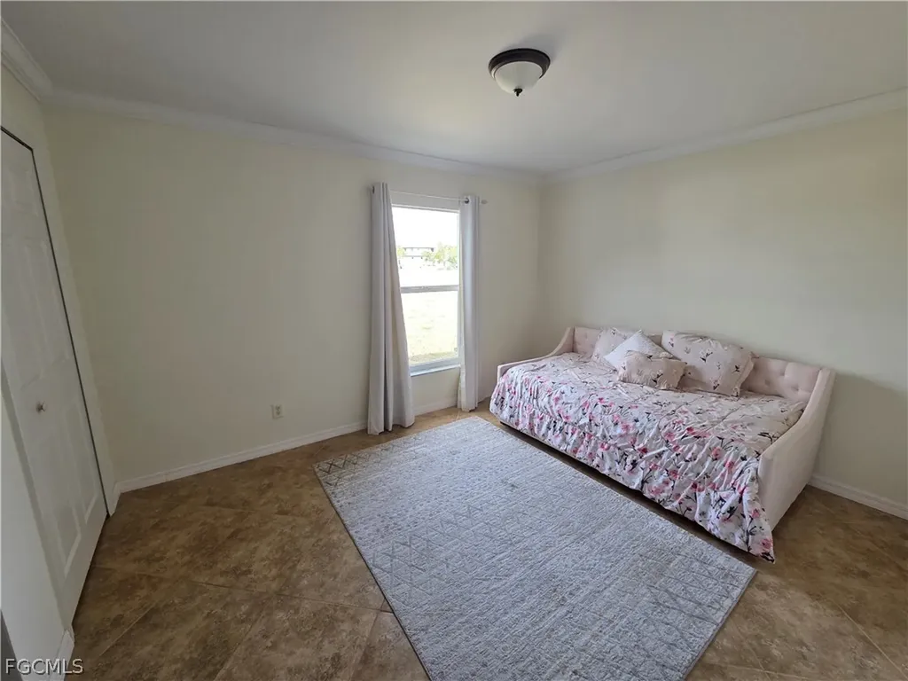 1050 NW 33rd Place Cape Coral FL 33993