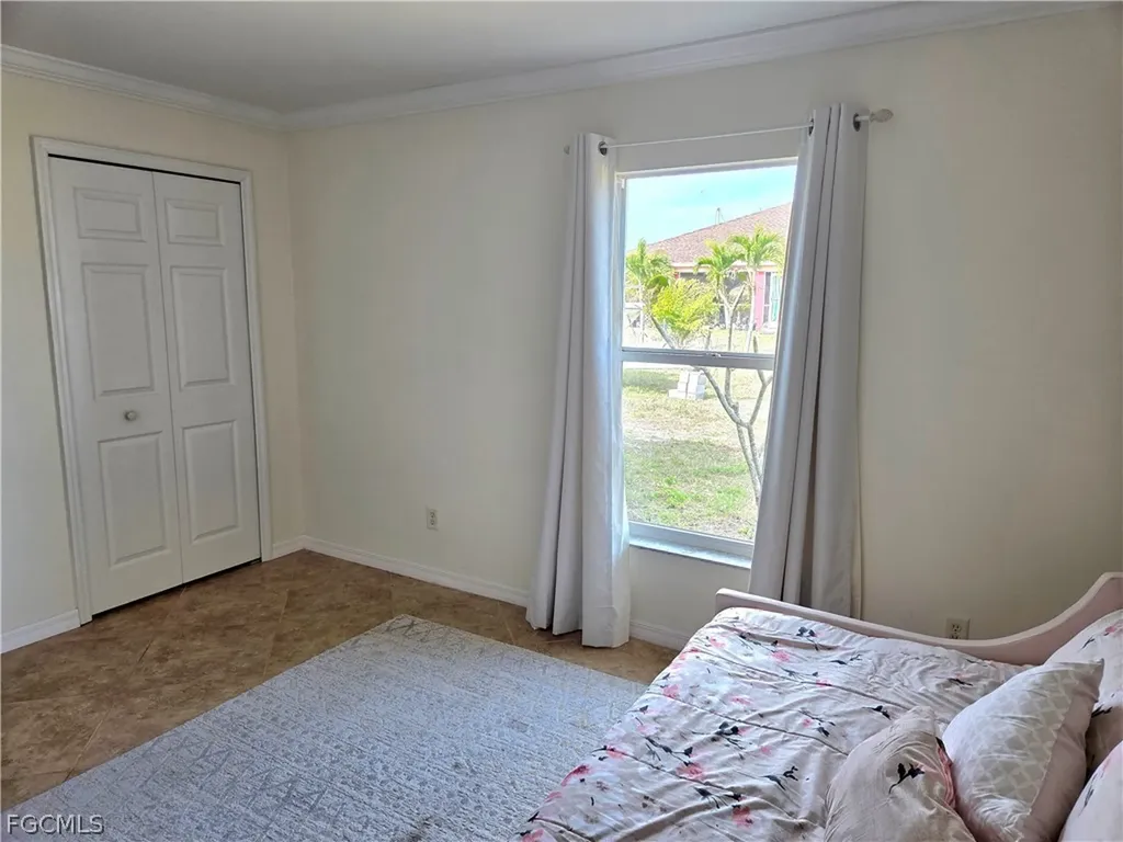 1050 NW 33rd Place Cape Coral FL 33993
