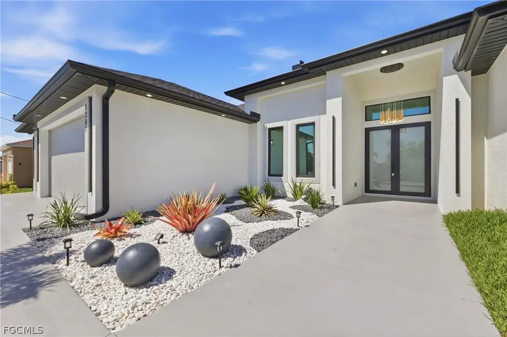 1301 SW 13th Street Cape Coral FL 33991