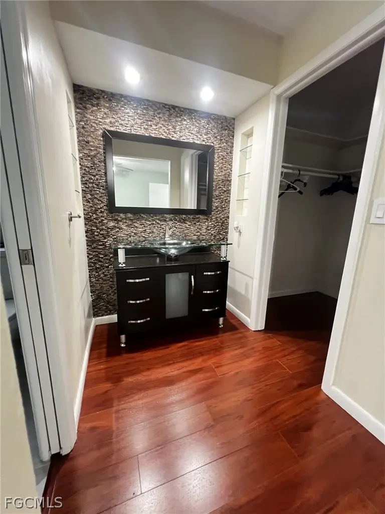 3410 SE 11th Place Cape Coral FL 33904