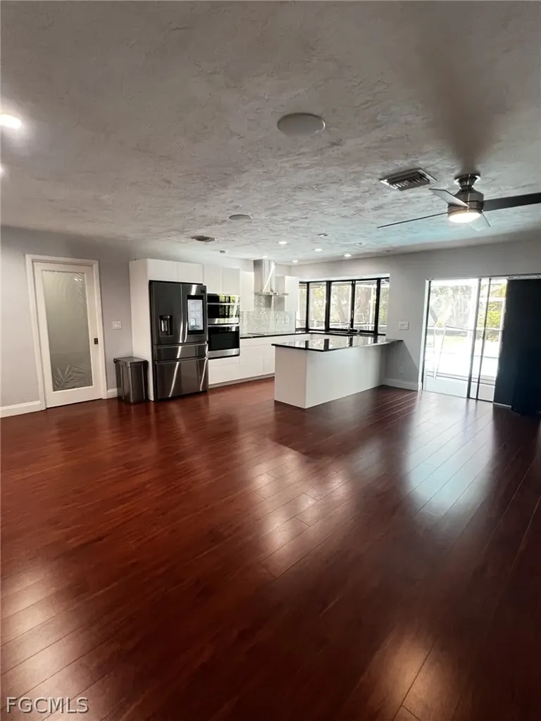 3410 SE 11th Place Cape Coral FL 33904