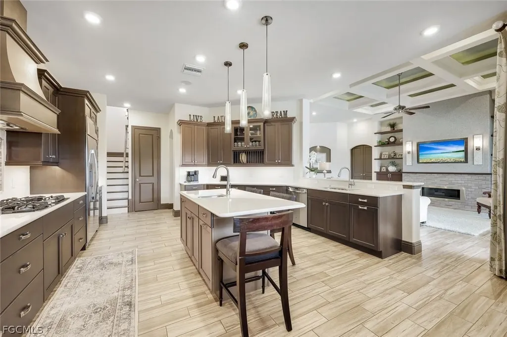 5703 Yardarm Court Cape Coral FL 33914