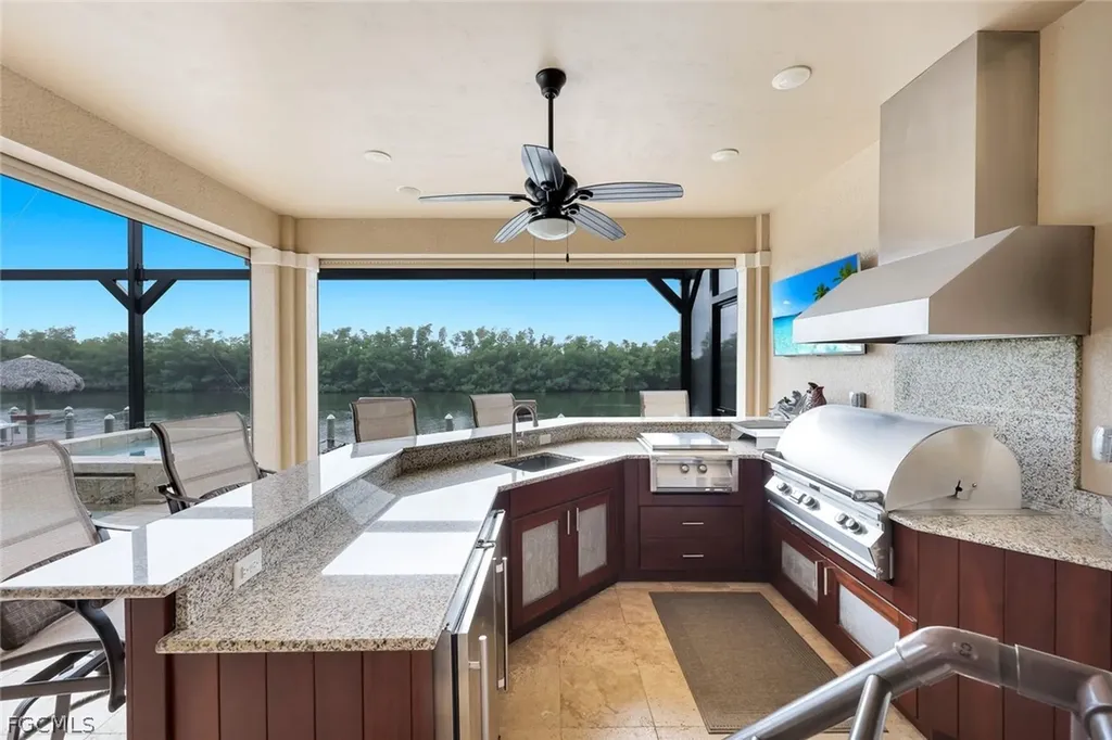 5703 Yardarm Court Cape Coral FL 33914