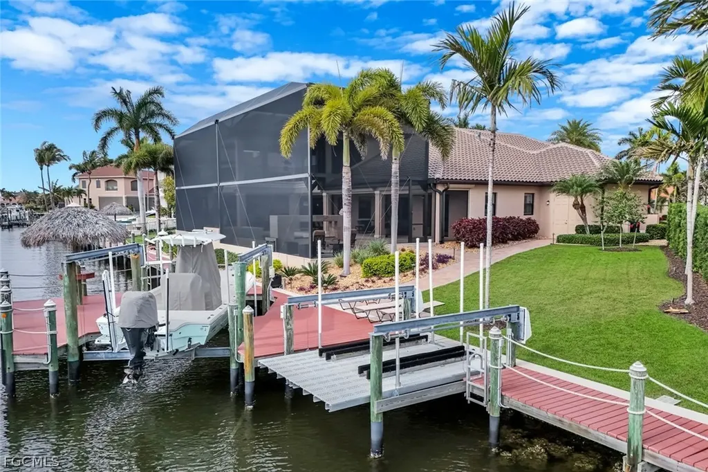 5703 Yardarm Court Cape Coral FL 33914