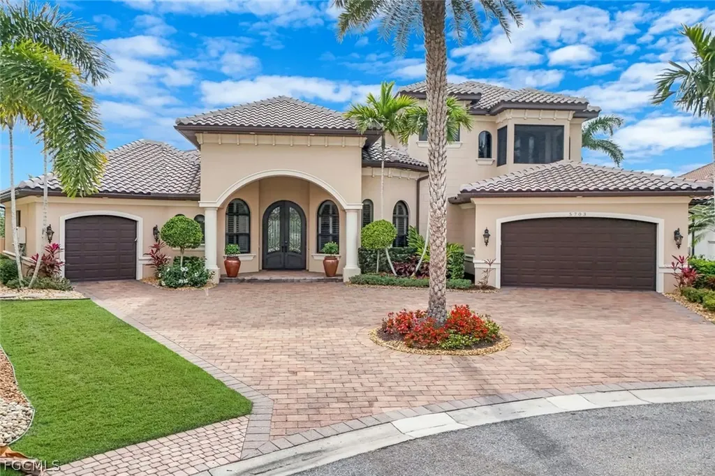 5703 Yardarm Court Cape Coral FL 33914
