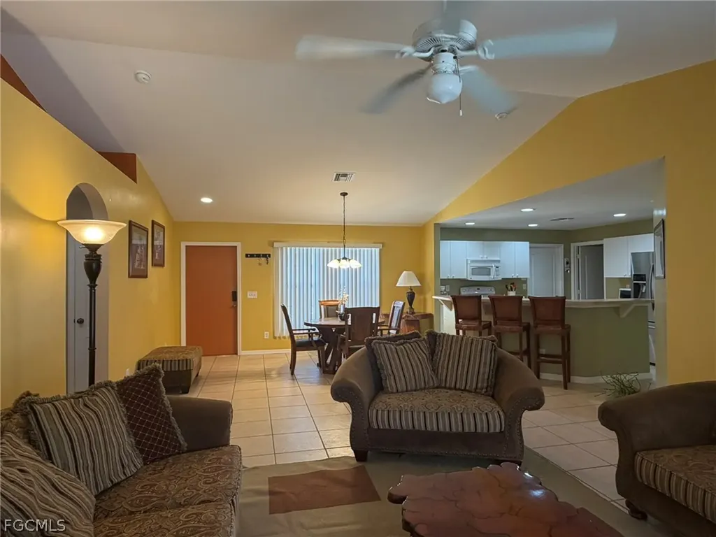 3732 NE 12th Place Cape Coral FL 33909