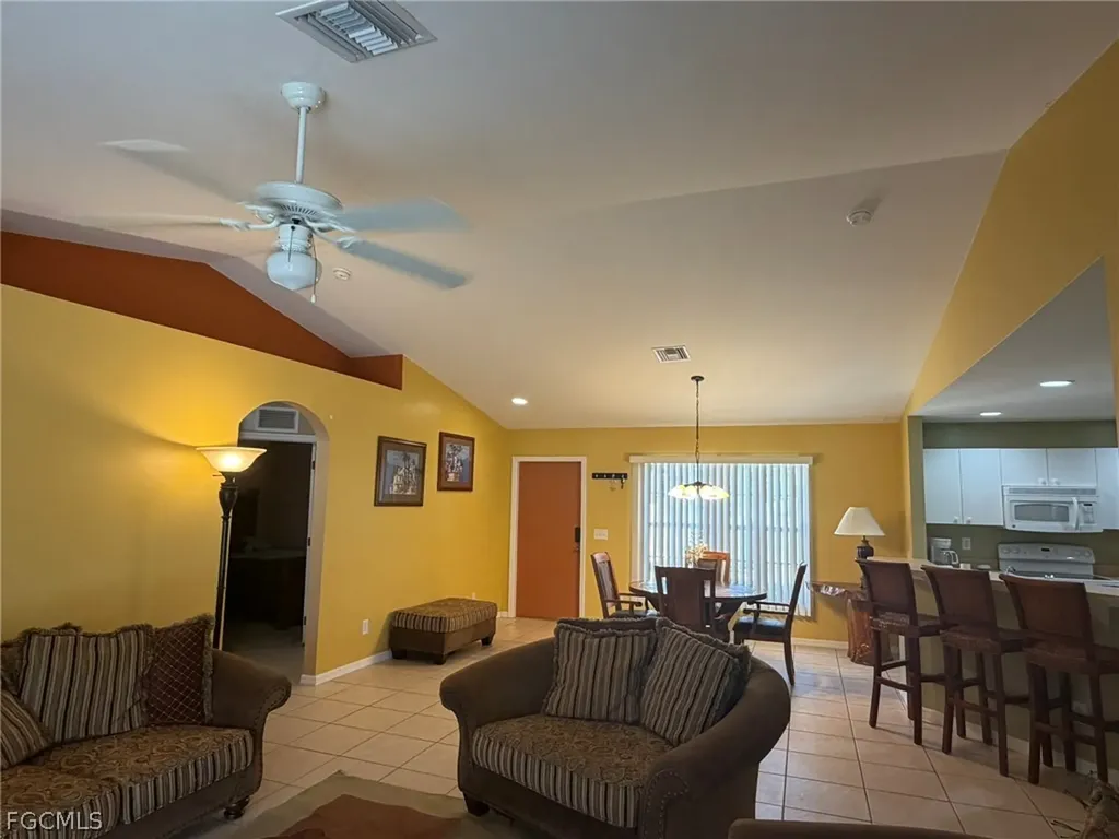 3732 NE 12th Place Cape Coral FL 33909