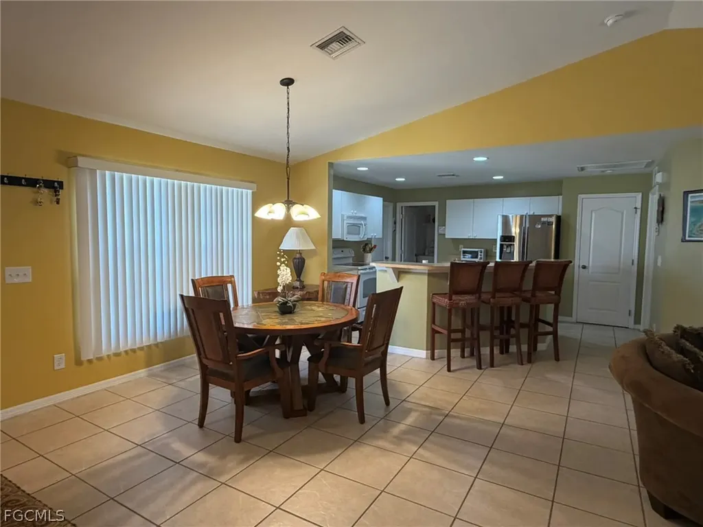 3732 NE 12th Place Cape Coral FL 33909