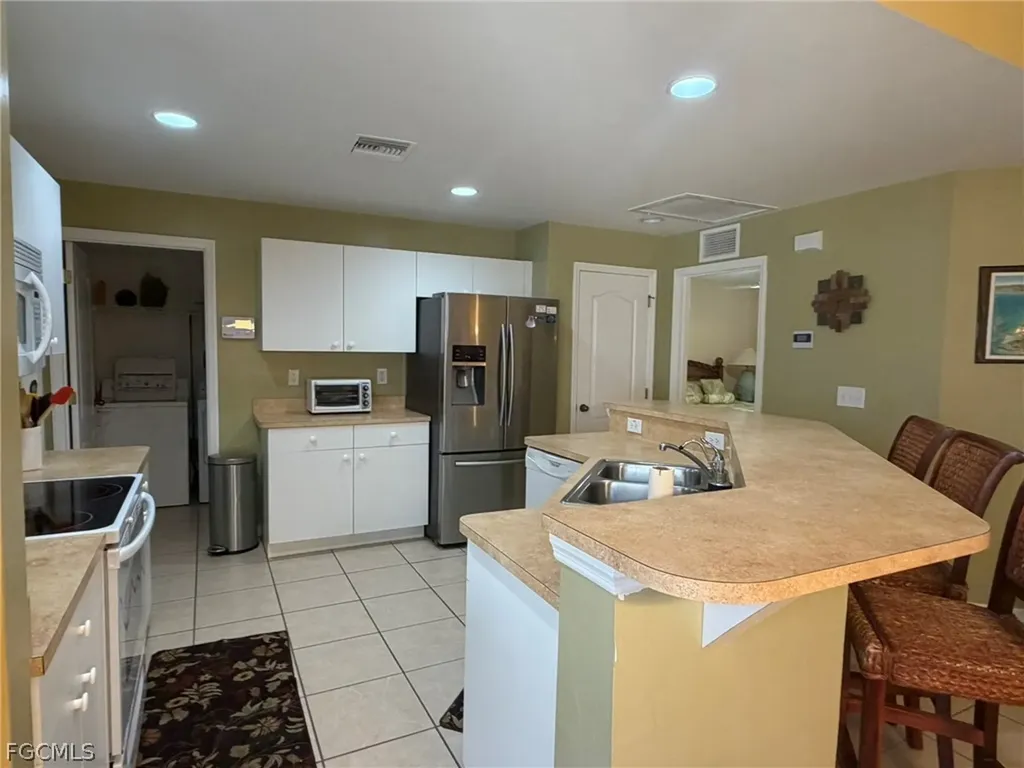 3732 NE 12th Place Cape Coral FL 33909