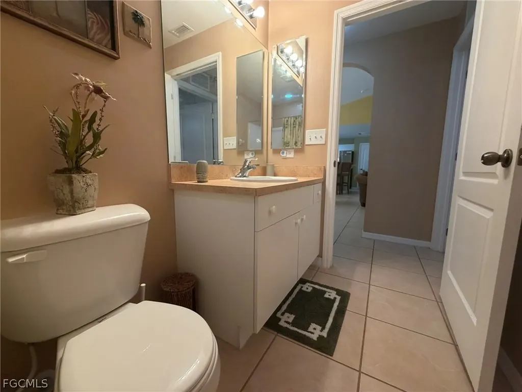 3732 NE 12th Place Cape Coral FL 33909