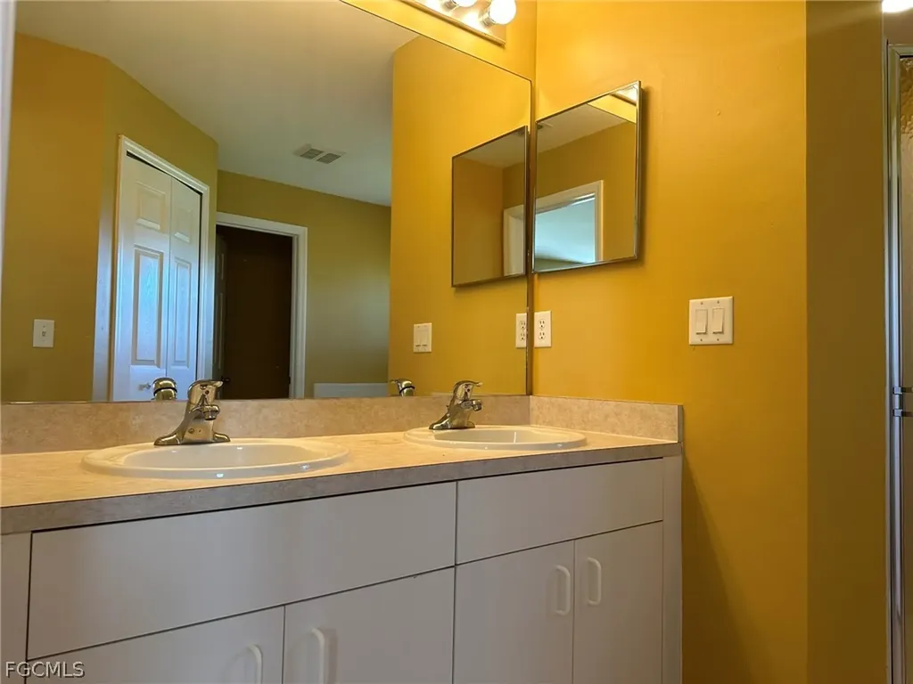1915 SW 13th Street Cape Coral FL 33991