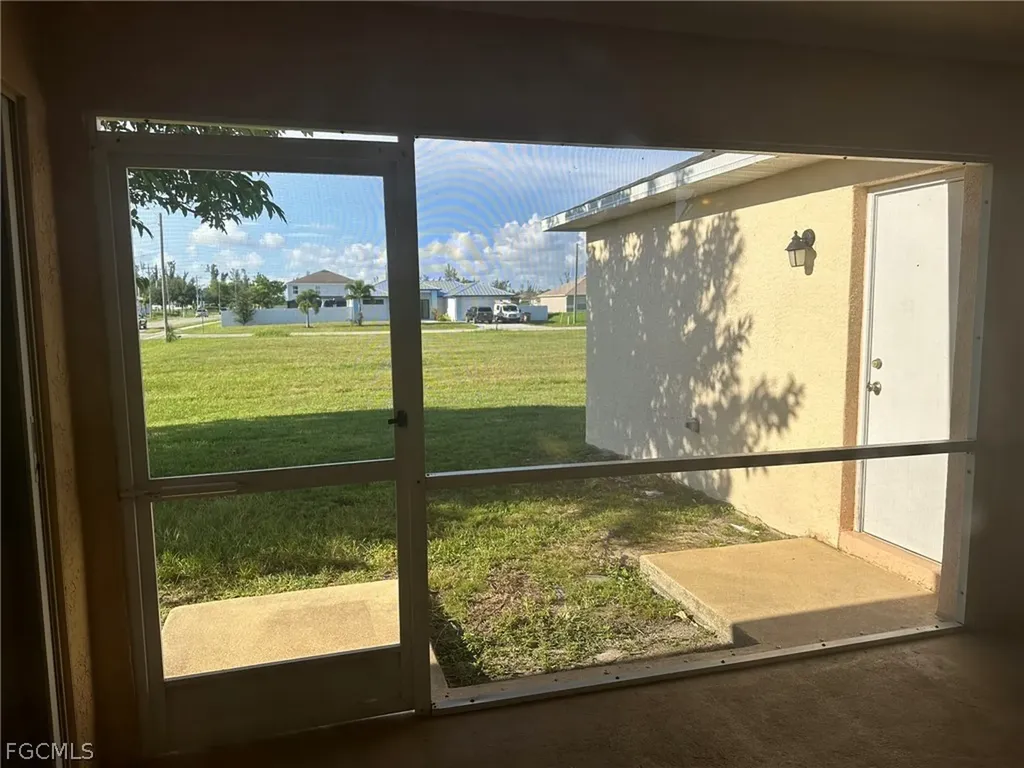 1915 SW 13th Street Cape Coral FL 33991
