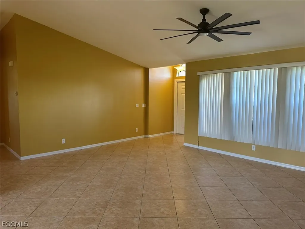 1915 SW 13th Street Cape Coral FL 33991