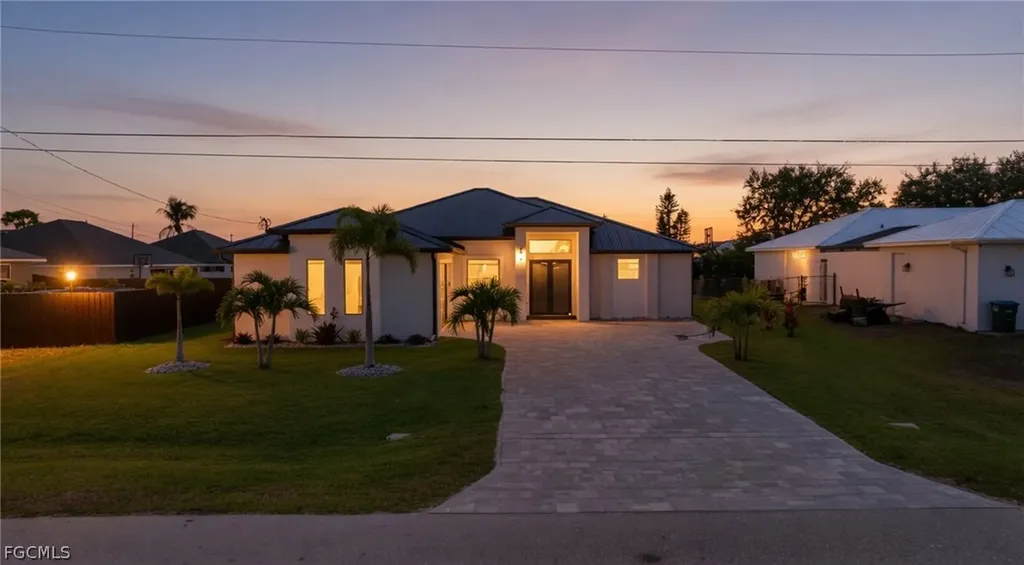110 SW 21st Terrace Cape Coral FL 33991