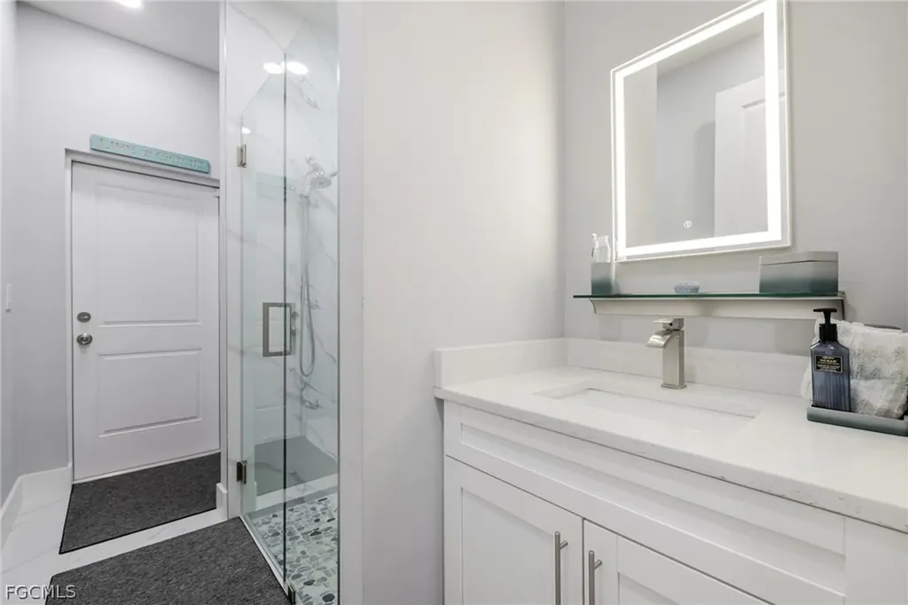 110 SW 21st Terrace Cape Coral FL 33991
