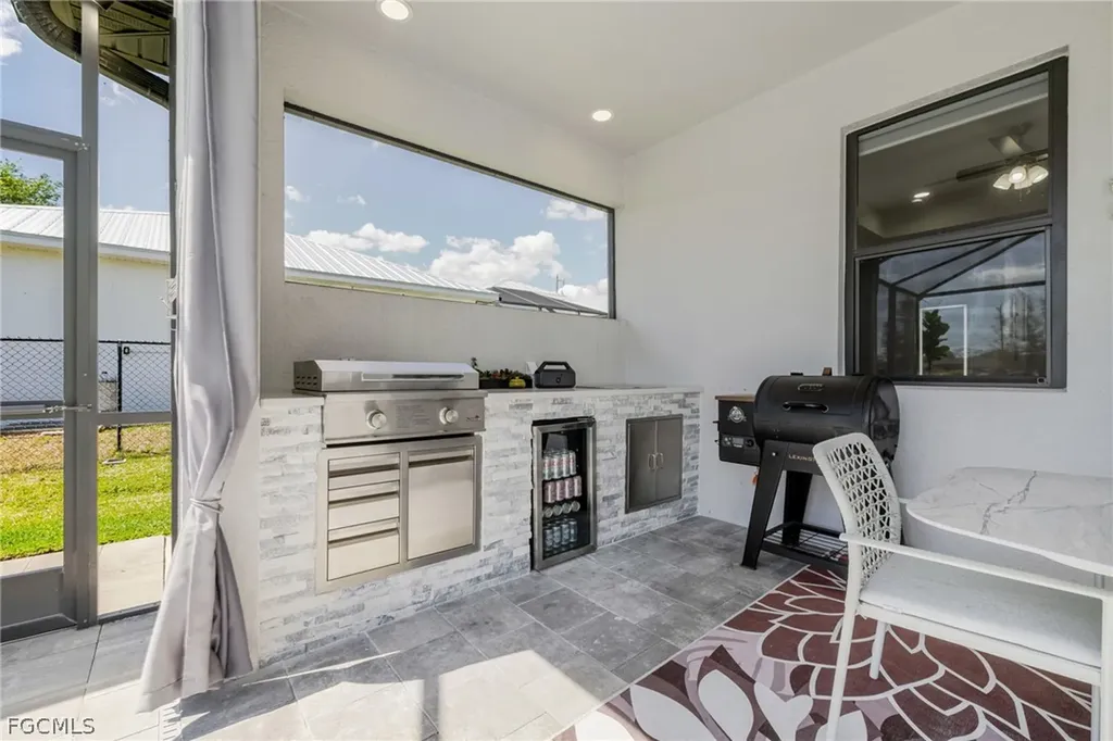 110 SW 21st Terrace Cape Coral FL 33991