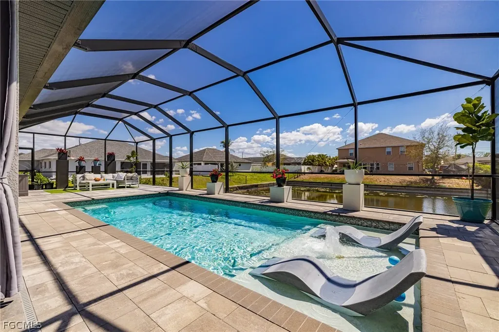 110 SW 21st Terrace Cape Coral FL 33991