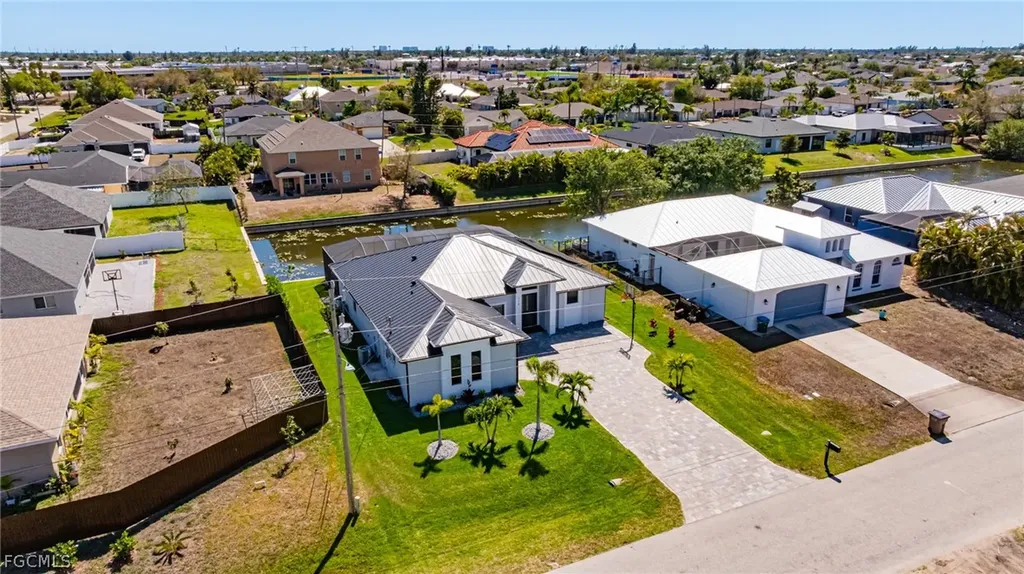 110 SW 21st Terrace Cape Coral FL 33991