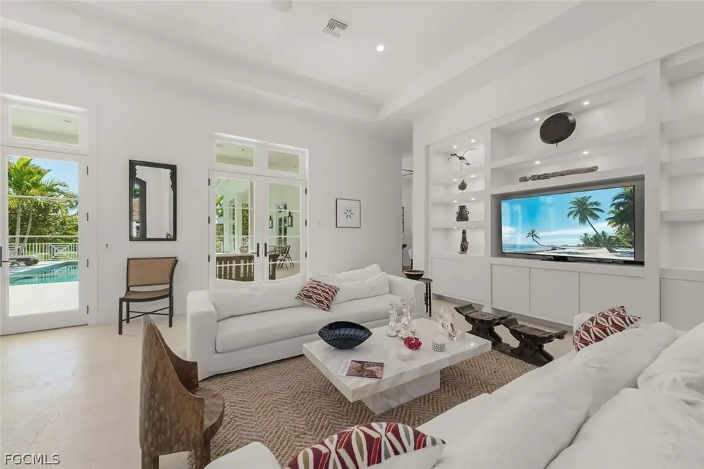 2297 Wulfert Road Sanibel FL 33957