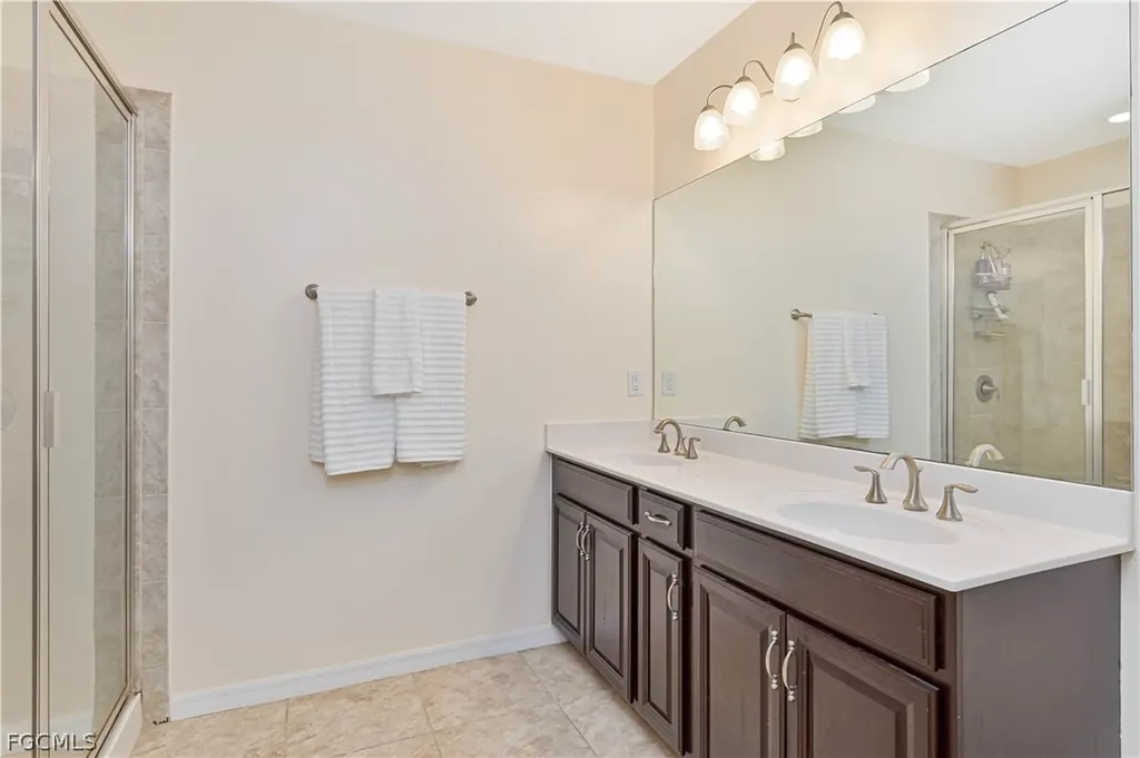 3275 Birchin Lane Fort Myers FL 33916