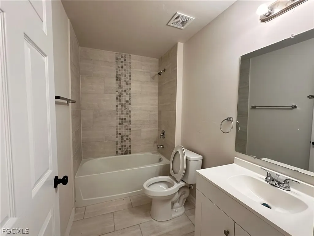1313 NE 3rd Terrace Cape Coral FL 33909