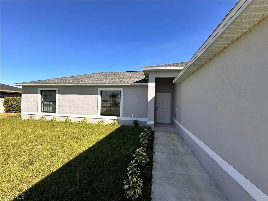 1313 NE 3rd Terrace Cape Coral FL 33909