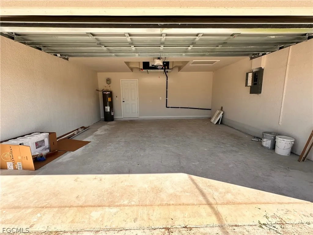 1313 NE 3rd Terrace Cape Coral FL 33909
