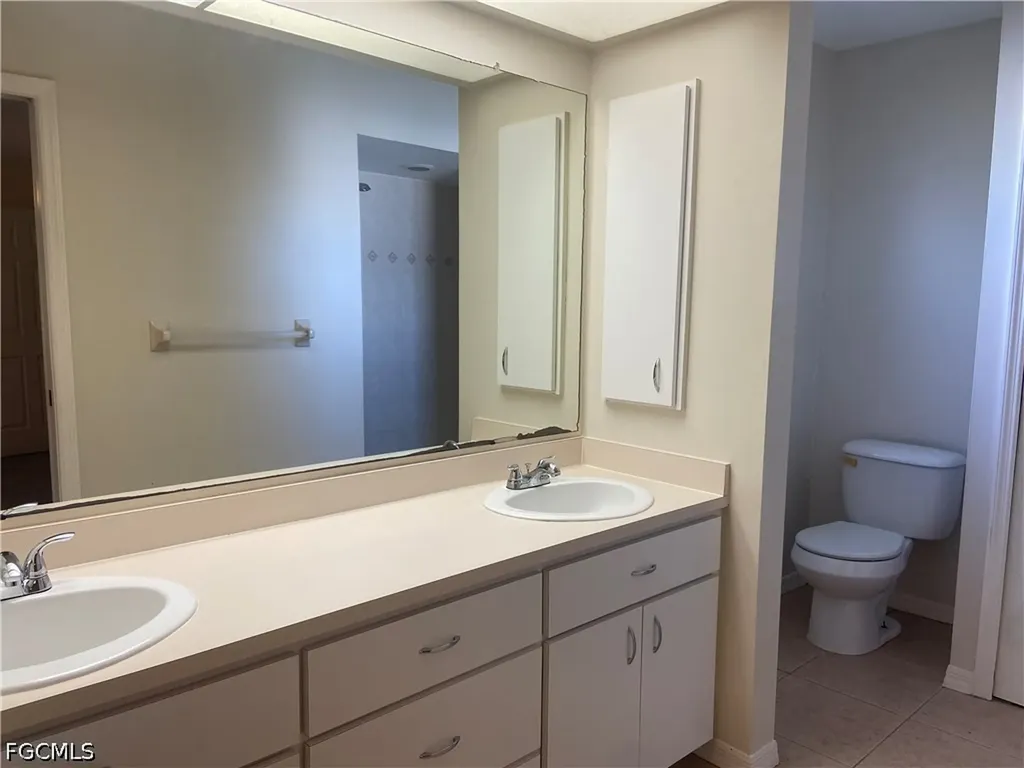 526 SE 2nd Street Cape Coral FL 33990