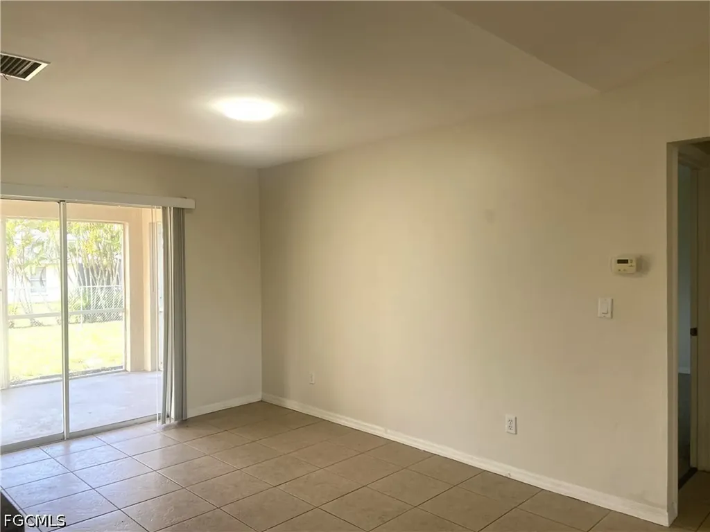 526 SE 2nd Street Cape Coral FL 33990