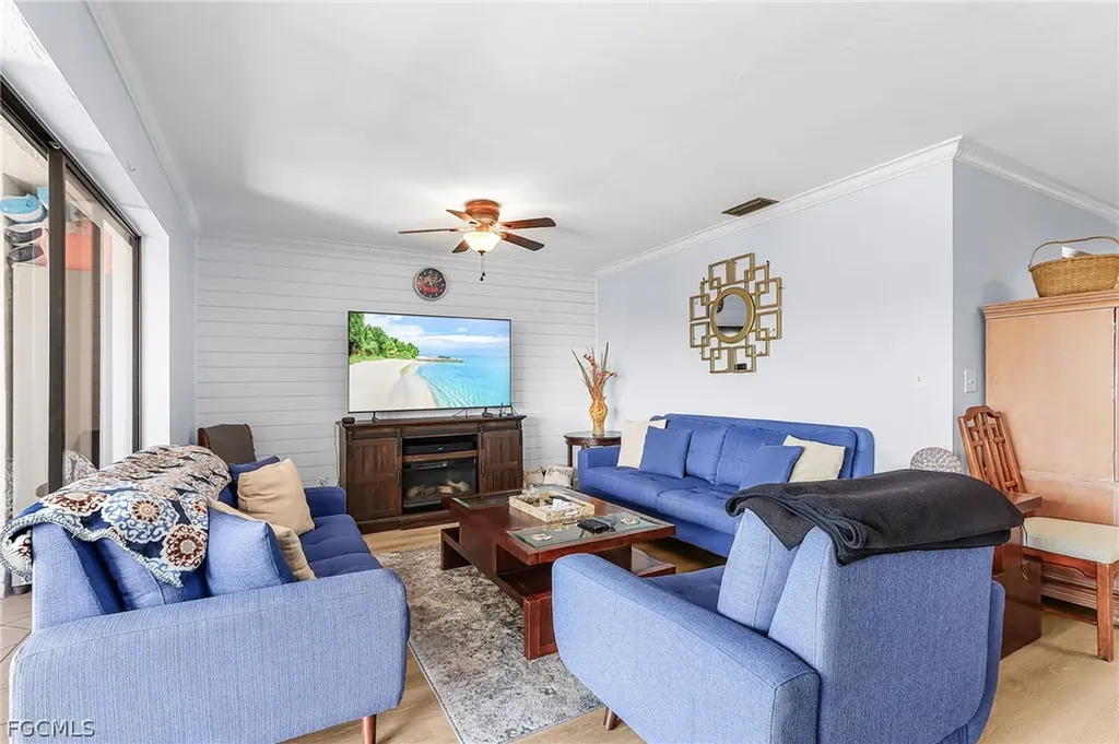 3935 Country Club Boulevard Cape Coral FL 33904