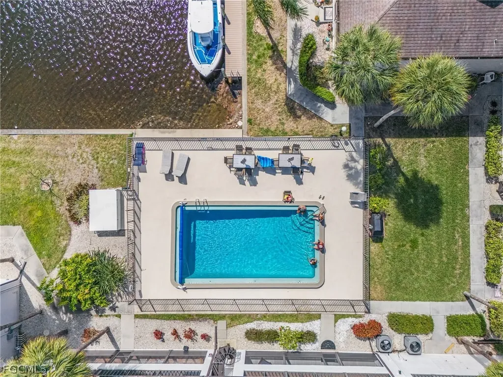 3935 Country Club Boulevard Cape Coral FL 33904