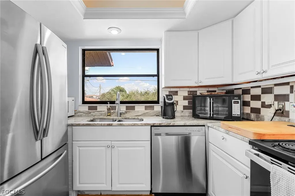 3935 Country Club Boulevard Cape Coral FL 33904